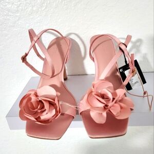 Rita Ora for Primark Women's NWT Pastel Pink Floral Sandals.  Size US 10